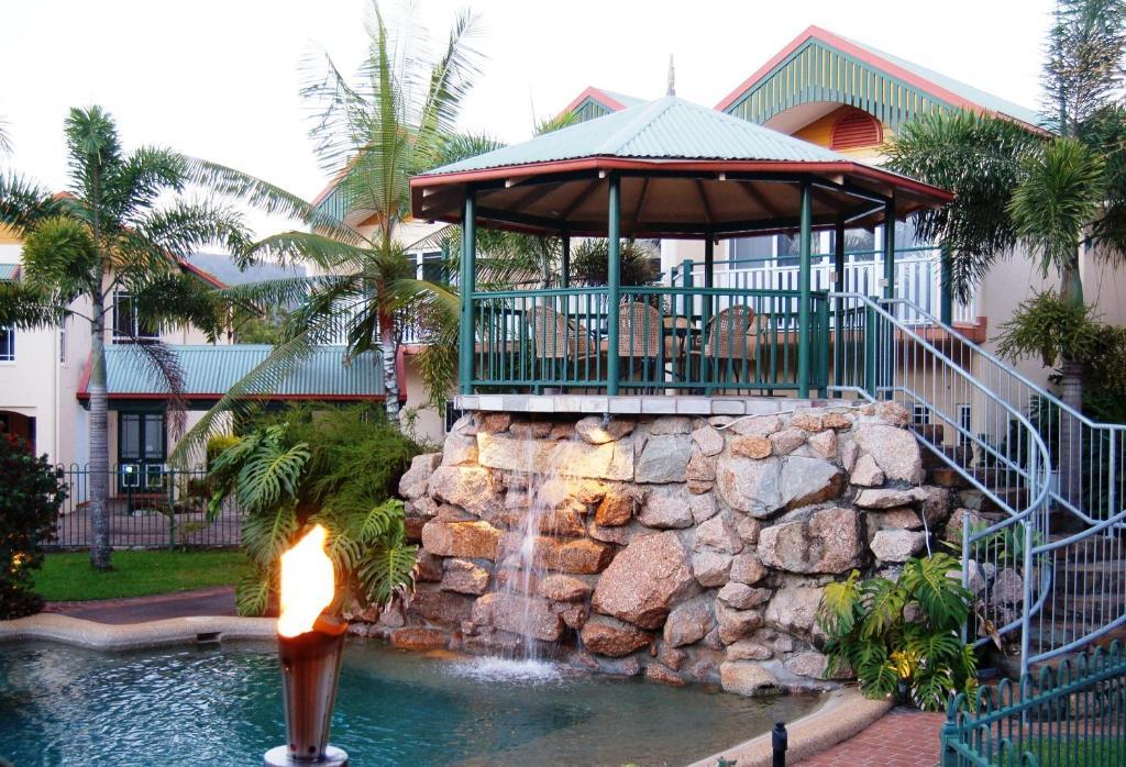 Tinaroo Lake Resort Exteriör bild
